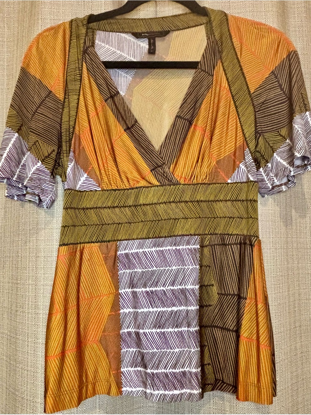 BCBGMaxAzria Geometric V-Neck Empire Waist Top in Mustard, Olive, Brown, White S